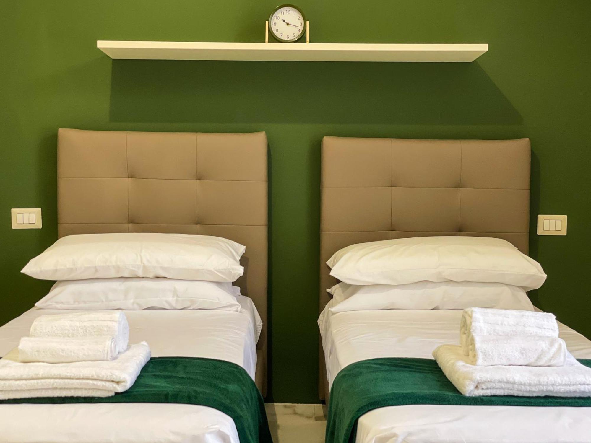 Louma Rooms Bari Esterno foto